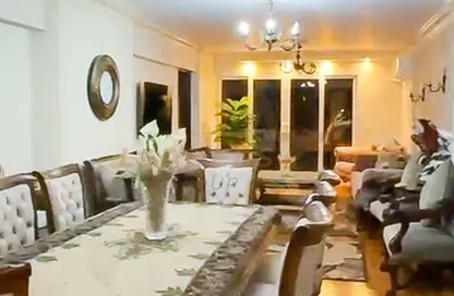 شقة - 3 غرف نوم - 2 حمامات للبيع في شارع محمد فوزي معاذ - سموحة - حي شرق - الاسكندرية