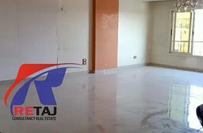 شقة - 3 غرف نوم - 2 حمامات للبيع في شارع مصطفي النحاس - المنطقة السادسة - مدينة نصر - القاهرة