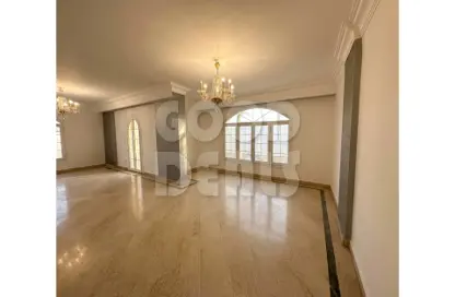 Apartment - 3 Bedrooms - 2 Bathrooms for sale in Street 200 - Degla - Hay El Maadi - Cairo