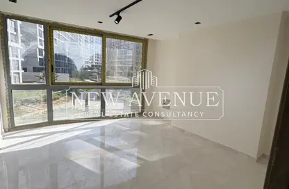 مساحات مكتبية - غرفة نوم - 1 حمام للبيع في وان قطامية - كمبوندات القطامية - القطامية - مدينة القاهرة الجديدة - القاهرة