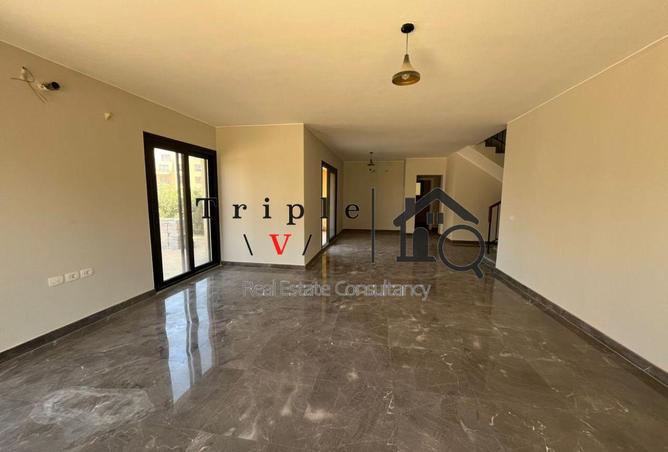 73490826 - Property Image 3