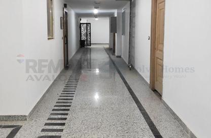 Office Space - 3 Bedrooms - 1 Bathroom for sale in Saba Basha - Hay Sharq - Alexandria