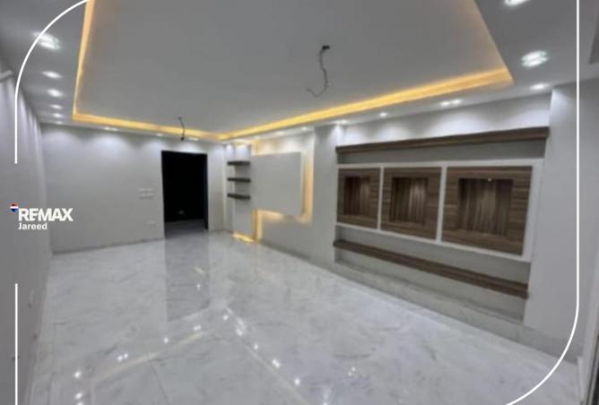 8615864 - Property Image 2