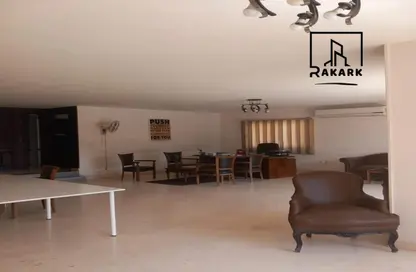 Office Space - 6 Bedrooms - 3 Bathrooms for rent in Hassan Ma'moon St. - 6th Zone - Nasr City - Cairo