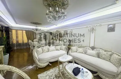 شقة - 3 غرف نوم - 3 حمامات للبيع في لوران - حي شرق - الاسكندرية