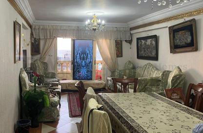 شقة - 3 غرف نوم - 2 حمامات للبيع في الشاطبي - حي وسط - الاسكندرية شقة - 3 غرف نوم - 2 حمامات للبيع في الشاطبي - حي وسط - الاسكندرية