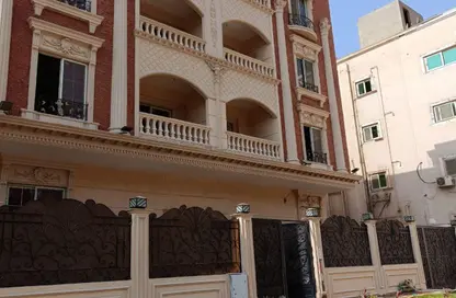 Apartment - 3 Bedrooms - 2 Bathrooms for sale in West Arabella - 5th Settlement Compounds - The 5th Settlement - New Cairo City - Cairo