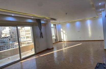 Apartment - 3 Bedrooms - 3 Bathrooms for rent in Shooting Club Street - Dokki - Giza
