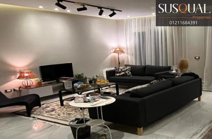 Apartment - 2 Bedrooms - 1 Bathroom for sale in Stone Residence - 5th Settlement Compounds - The 5th Settlement - New Cairo City - Cairo
