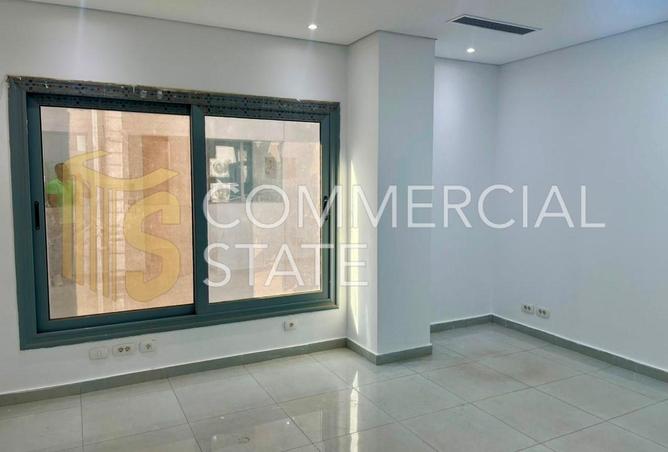 99398023 - Property Image 3