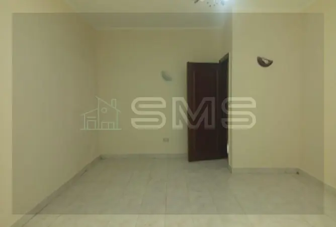 114613402 - Property Image 3