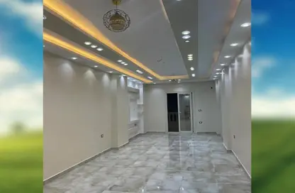 شقة - 3 غرف نوم - 2 حمامات للبيع في البوابة الثالثة القديمة - خفرع - حدائق الاهرام - الجيزة