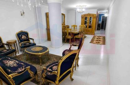 شقة - 3 غرف نوم - 2 حمامات للبيع في ستانلي - حي شرق - الاسكندرية