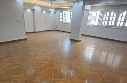 Apartment - 3 Bedrooms - 2 Bathrooms for rent in Abdel Gawad Salem St. - 8th Zone - Nasr City - Cairo