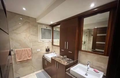 Apartment - 3 Bedrooms - 2 Bathrooms for sale in Ahmed Bin Hanbal St. - Rehab City First Phase - Al Rehab - New Cairo City - Cairo