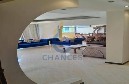 Apartment - 3 Bedrooms - 2 Bathrooms for sale in Cornish El Nile St. - Maadi - Hay El Maadi - Cairo