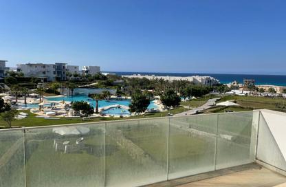 Chalet - 3 - 2 for sale in Fouka Bay - Ras Al Hekma - North Coast