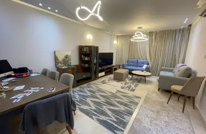 شقة - 2 غرف نوم - 2 حمامات للايجار في فاونتن سايد - اب تاون كايرو - المقطم - القاهرة