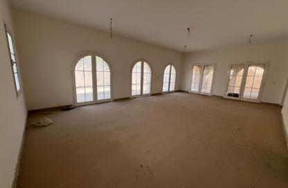 Villa - 5 Bedrooms - 6 Bathrooms for sale in Hyde Park - New Cairo City - Cairo