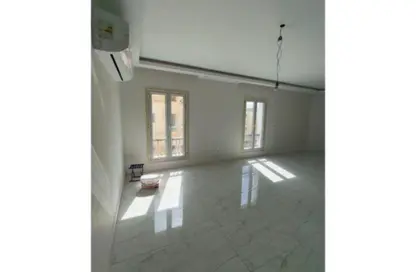 iVilla - 3 Bedrooms - 4 Bathrooms for rent in Mountain View Hyde Park - 5th Settlement Compounds - The 5th Settlement - New Cairo City - Cairo