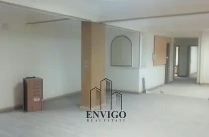 شقة - 3 غرف نوم - 2 حمامات للبيع في شارع معز الدوله - المنطقة السادسة - مدينة نصر - القاهرة