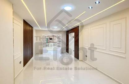 Apartment - 3 - 1 for sale in Bin Mosleh Al Arman St. - Miami - Hay Awal El Montazah - Alexandria