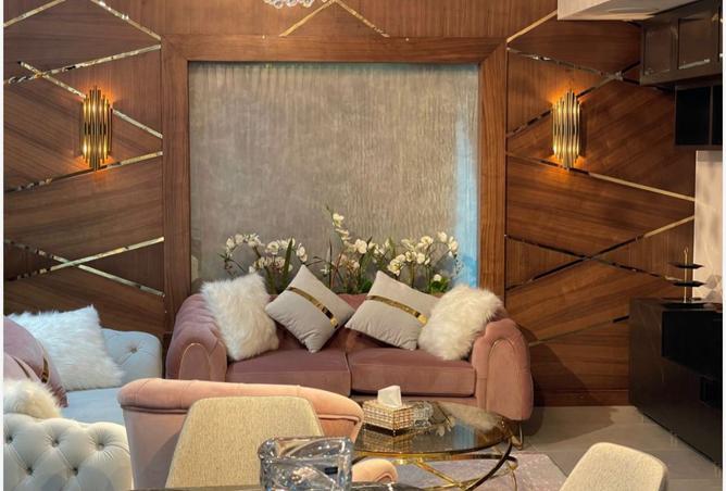 شقة بـ٣ غرف نوم في هايد بارك، صورة ١ من ٣