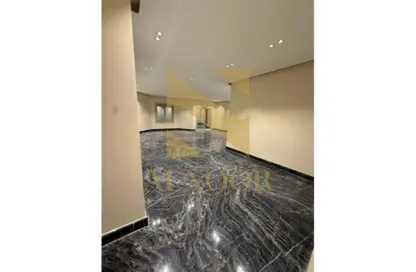 شقة - 3 غرف نوم - 3 حمامات للبيع في المستثمر الصغير - الحي العاشر - الشيخ زايد - الجيزة