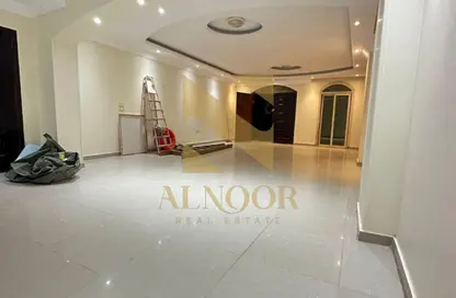 Apartment - 4 Bedrooms - 2 Bathrooms for rent in Street 31 - 11th District - Sheikh Zayed City - Giza
