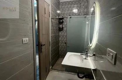 شقة - 3 غرف نوم - 2 حمامات للايجار في زايد ديونز - الحي السادس - الشيخ زايد - الجيزة