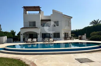 Villa - 4 Bedrooms - 5 Bathrooms for sale in Makadi Heights - Makadi Orascom Resort - Makadi - Hurghada - Red Sea