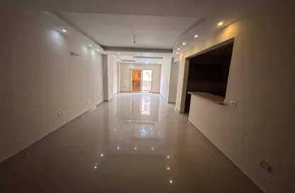 Apartment - 3 Bedrooms - 2 Bathrooms for rent in North Lotus - El Lotus - New Cairo City - Cairo