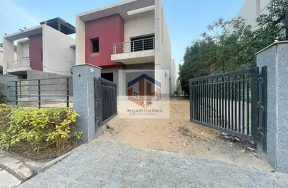 Villa - 3 Bedrooms - 3 Bathrooms for sale in Privado - Madinaty - Cairo