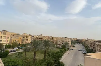 Roof - 3 Bedrooms - 2 Bathrooms for sale in El Banafseg 8 - El Banafseg - New Cairo City - Cairo