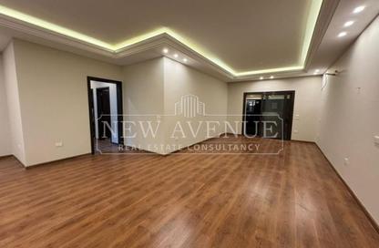 Apartment - 2 Bedrooms - 3 Bathrooms for sale in Green 5 - 6 October Compounds - 6 October City - Giza