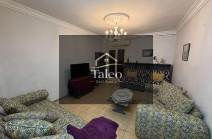 Apartment - 2 Bedrooms - 1 Bathroom for rent in Mohamed Anis St. - Zamalek - Cairo Apartment - 2 Bedrooms - 1 Bathroom for rent in Mohamed Anis St. - Zamalek - Cairo