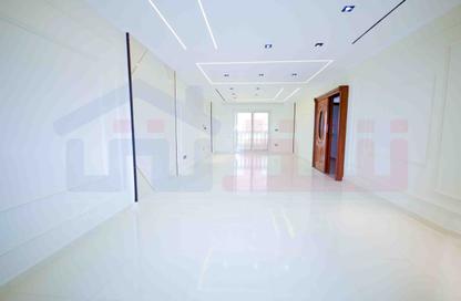 Apartment - 3 Bedrooms - 2 Bathrooms for sale in Tharwat - Hay Sharq - Alexandria Apartment - 3 Bedrooms - 2 Bathrooms for sale in Tharwat - Hay Sharq - Alexandria