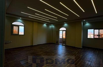 شقة - 4 غرف نوم - 3 حمامات للايجار في الياسمين - الحي الرابع عشر - الشيخ زايد - الجيزة