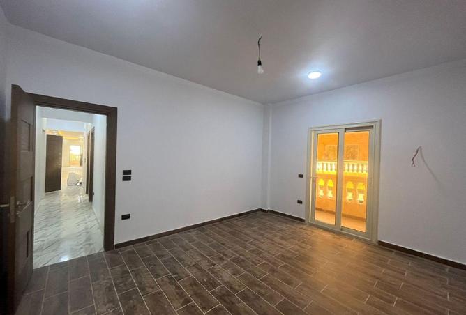 74036955 - Property Image 3