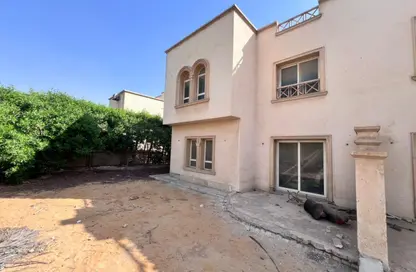 فيلا - 5 غرف نوم - 5 حمامات للبيع في جرينز - الحي السادس - الشيخ زايد - الجيزة