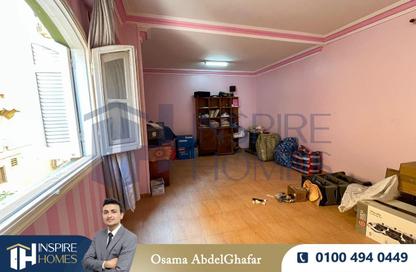 Apartment - 3 Bedrooms - 2 Bathrooms for sale in 3rd District - Sheikh Zayed City - Giza