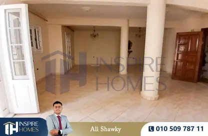 شقة - 3 غرف نوم - 2 حمامات للايجار في شارع جرين - محرم بك - حي وسط - الاسكندرية