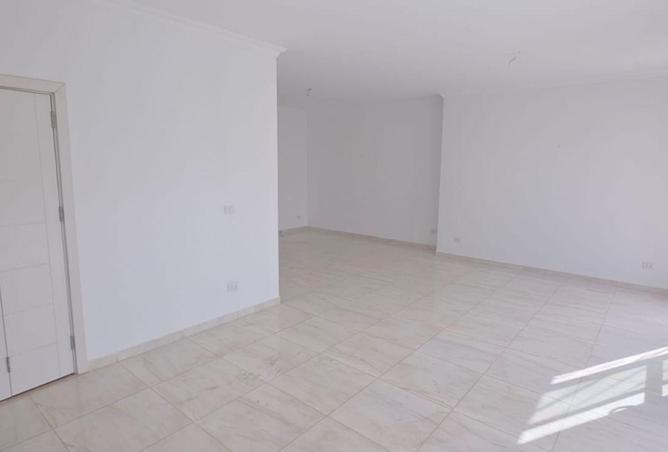 8647739 - Property Image 2