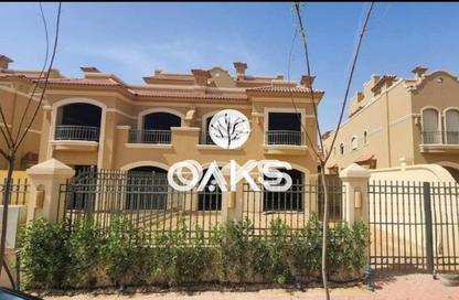 فيلا - 4 غرف نوم - 4 حمامات للبيع في الباتيو 5 ايست - الباتيو - كمبوندات الشروق - مدينة الشروق - القاهرة