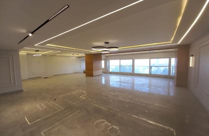 Apartment - 3 Bedrooms - 3 Bathrooms for sale in Nile Corniche St. - Al Agouza - Giza