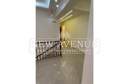 Duplex - 6 Bedrooms - 3 Bathrooms for sale in Al Shorouk Road - 1st Neighborhood - 9th District - Shorouk City - Cairo