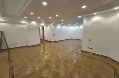 Apartment - 3 Bedrooms - 2 Bathrooms for rent in Al Sayeda Khadija St. - Al Hadiqah Al Dawliyah - 7th District - Nasr City - Cairo Apartment - 3 Bedrooms - 2 Bathrooms for rent in Al Sayeda Khadija St. - Al Hadiqah Al Dawliyah - 7th District - Nasr City - Cairo