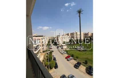Apartment - 3 Bedrooms - 2 Bathrooms for sale in Al Narges 1 - Al Narges - New Cairo City - Cairo