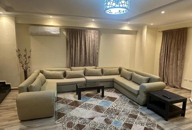 8710388 - Property Image 3