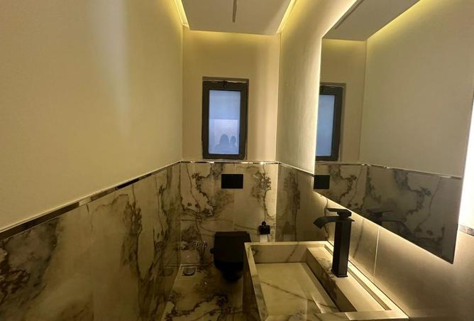 98004741 - Property Image 3